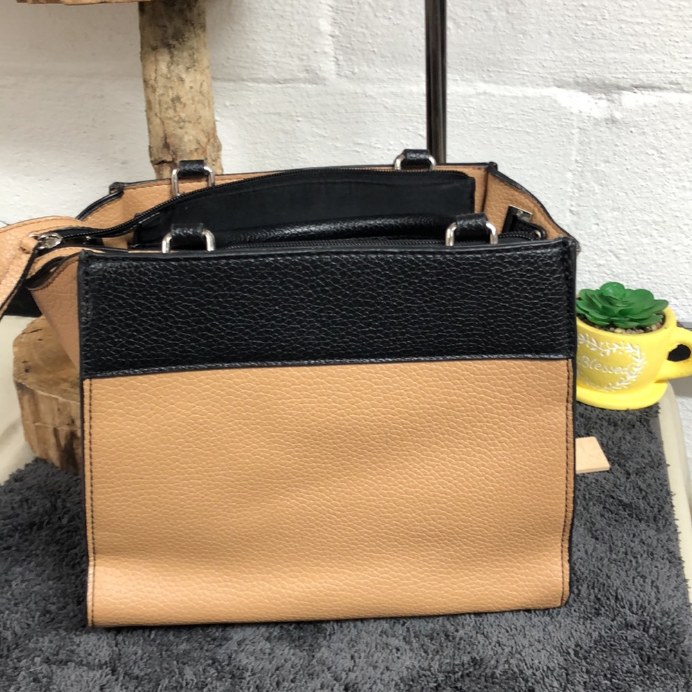 Nine West Handbag - Picture 2 of 7